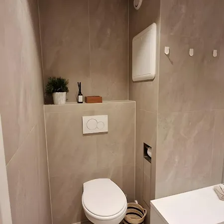 Cute Apartment In High Rise Bergen Exterior photo